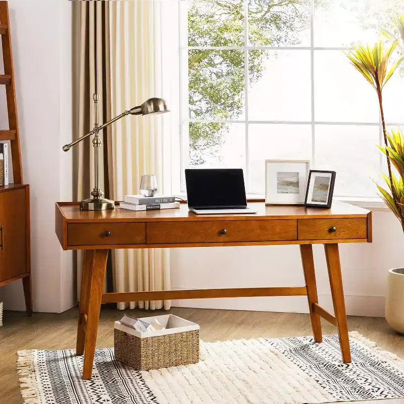 Bureau avec prises intégrées